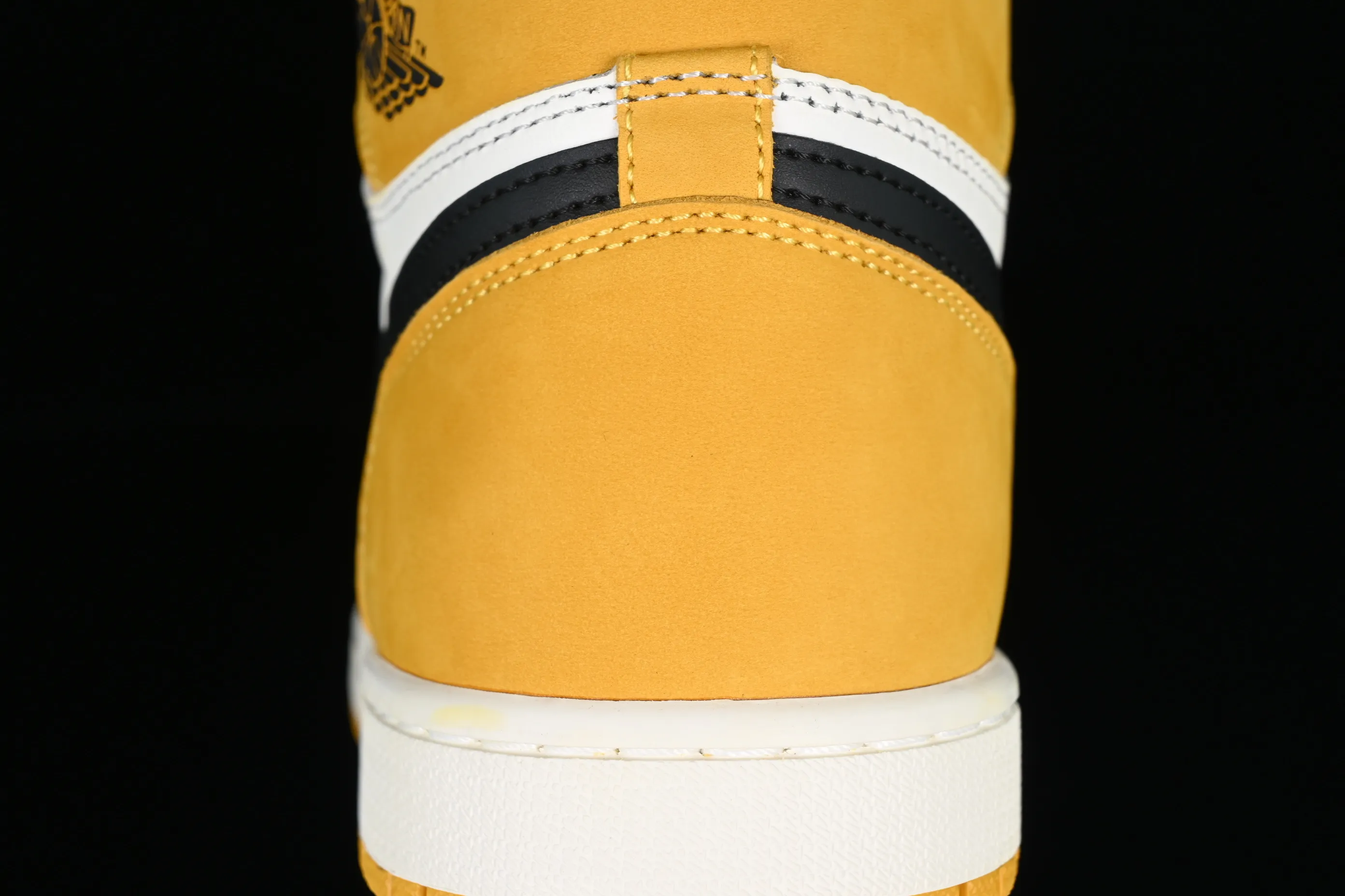 All categories Air Jordan Jordan series basketball shoes Air Jordan 1 High Air Jordan 1 High OG "Yellow Ocher" AJ1 Joe 1 earthy yellow high-top basketball shoes DZ5485-701